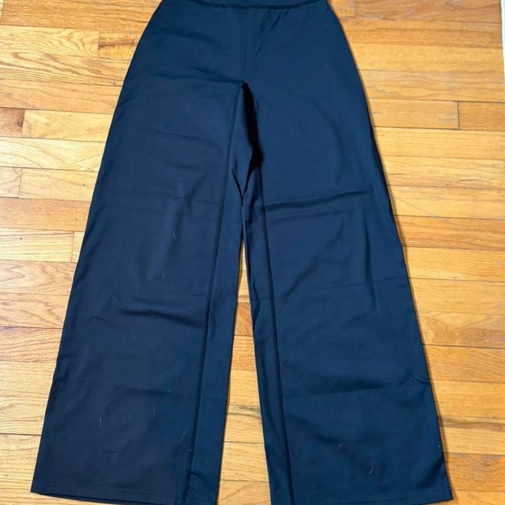 Athletic wide leg
